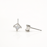 Load image into Gallery viewer, Regina studs