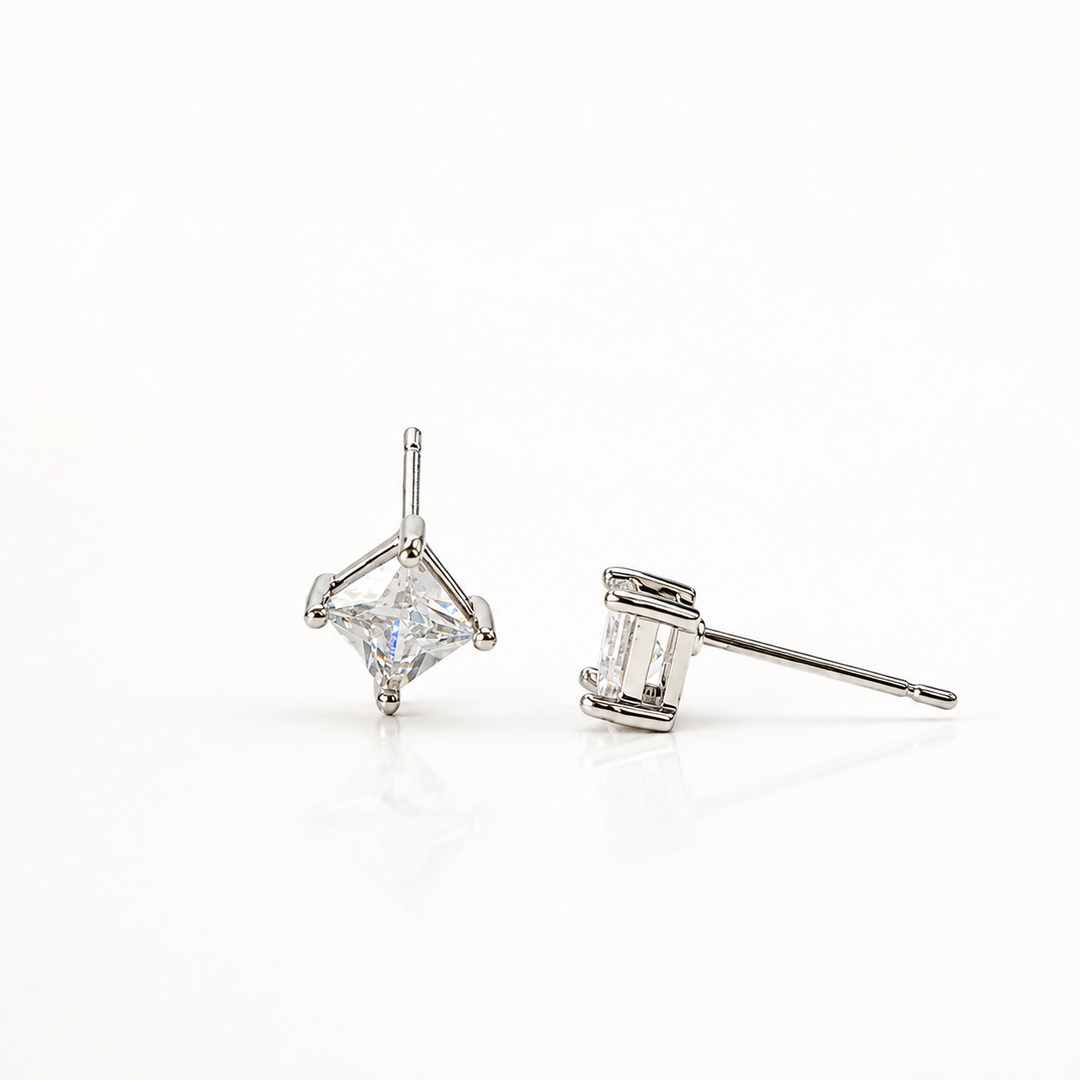 Regina studs