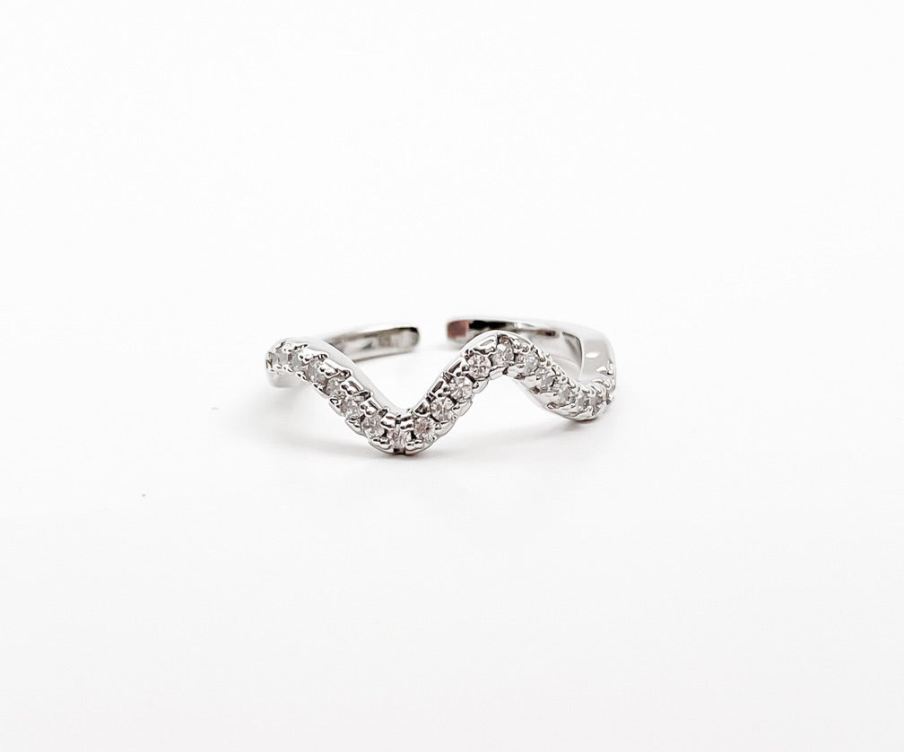 Curvy silver